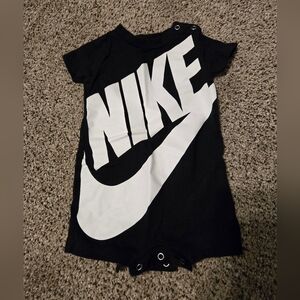Nike Baby Short Bodysuit